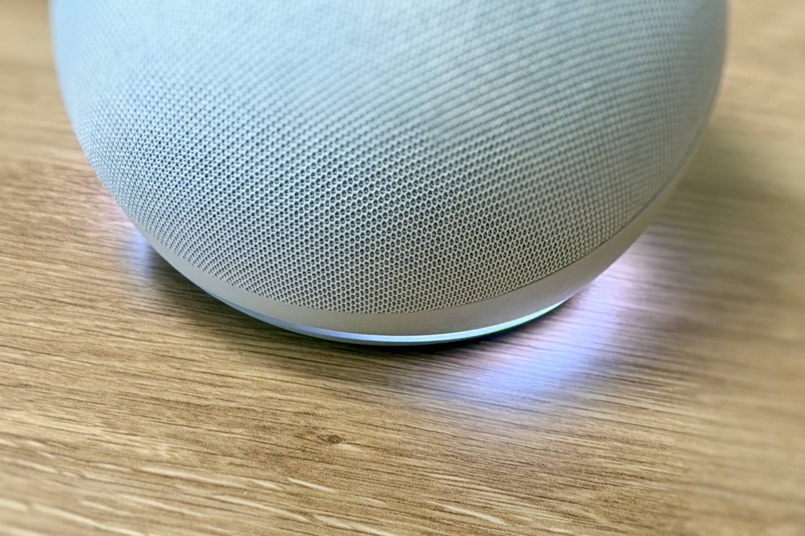 リングライトもEcho Dot Maxの方が確認しやすい