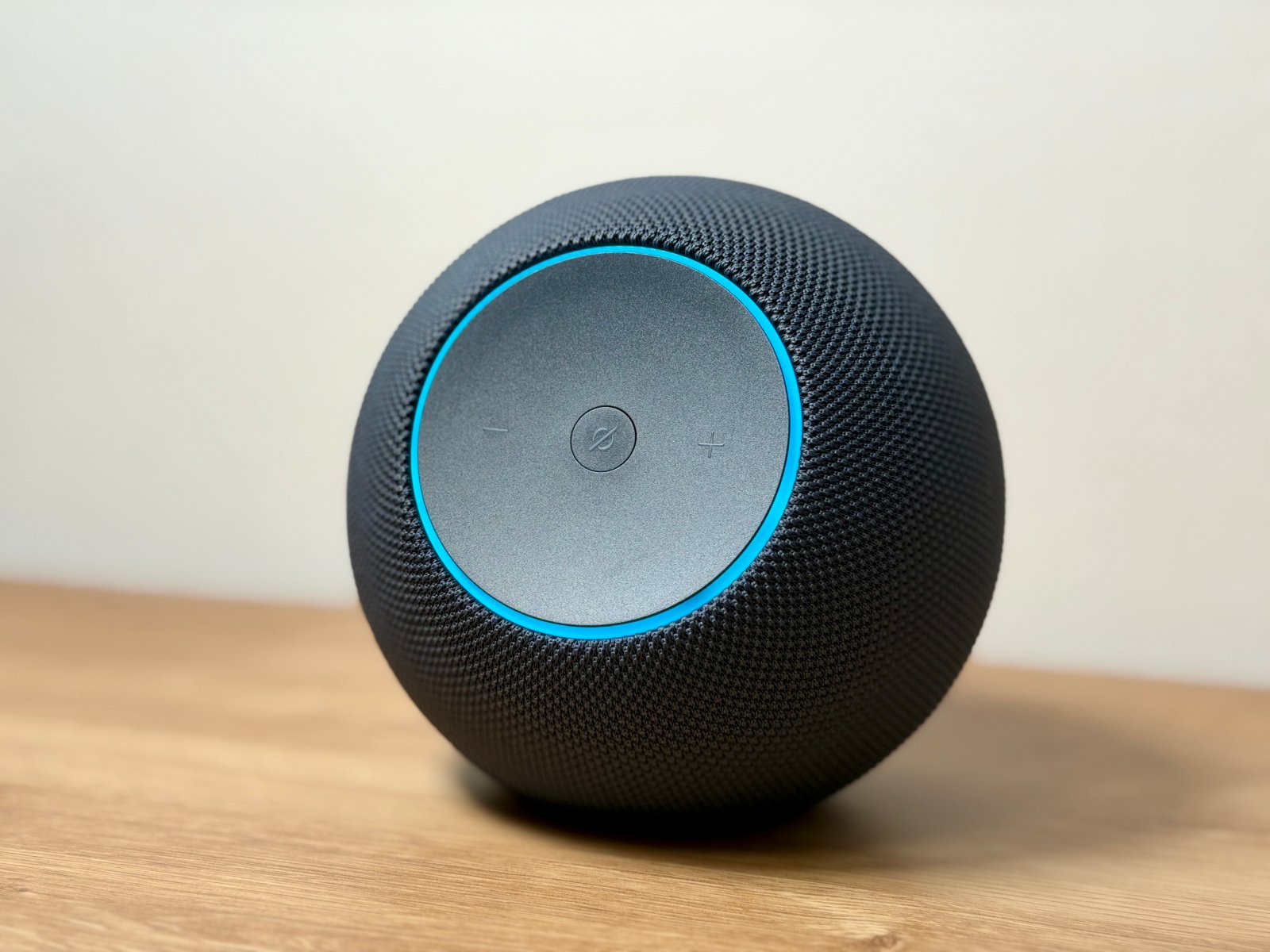 Amazon Echo Studio(2025年発売)レビュー|中高音の伸びにも驚いた、再設計されたその良さとは