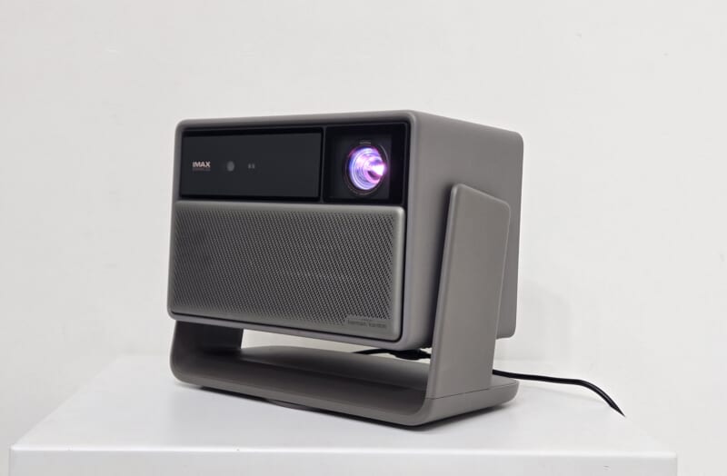 XGIMI HORIZON 20 Pro レビュー｜映像視聴からゲームまでフルに楽しめる高性能プロジェクター