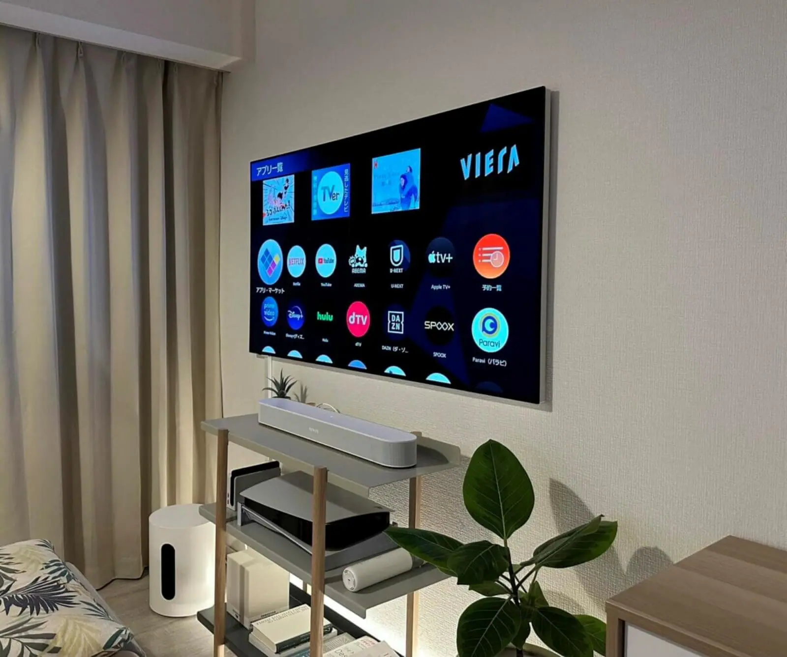 ウォールフィットテレビ LW1 レビュー｜壁掛けテレビの新たな選択肢