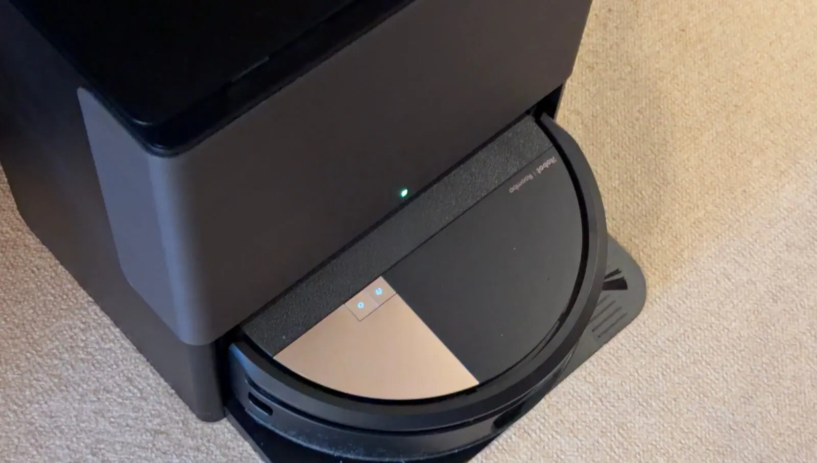 ルンバMax 705 Combo ロボット + AutoWash 充電ステーション レビュー