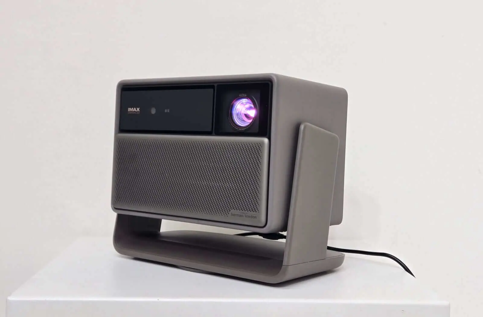 XGIMI HORIZON 20 Pro レビュー｜映像視聴からゲームまでフルに