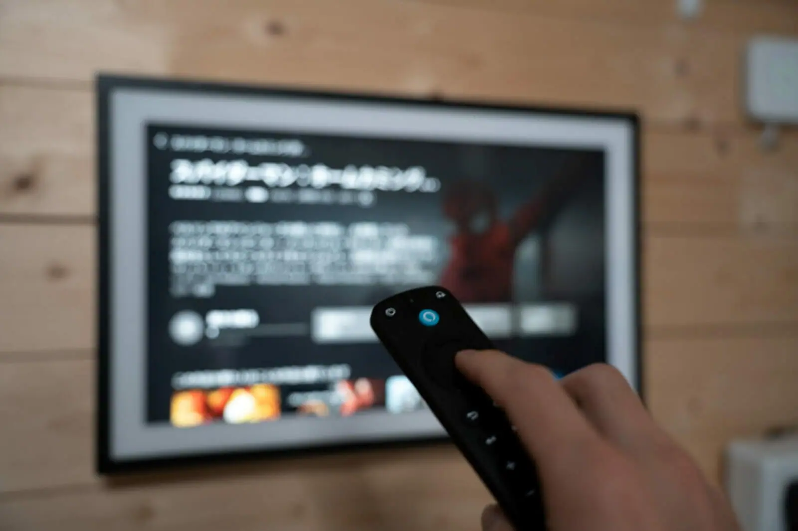 Echo Show 15 レビュー｜実用的なウィジェットが魅力。壁掛けスマート