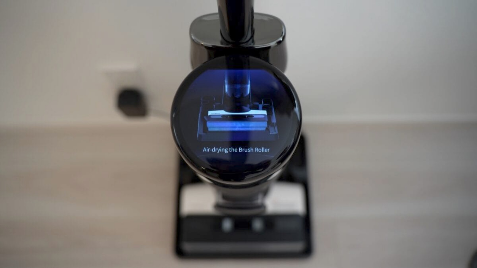 ローラーの洗浄から乾燥までを自動で行う