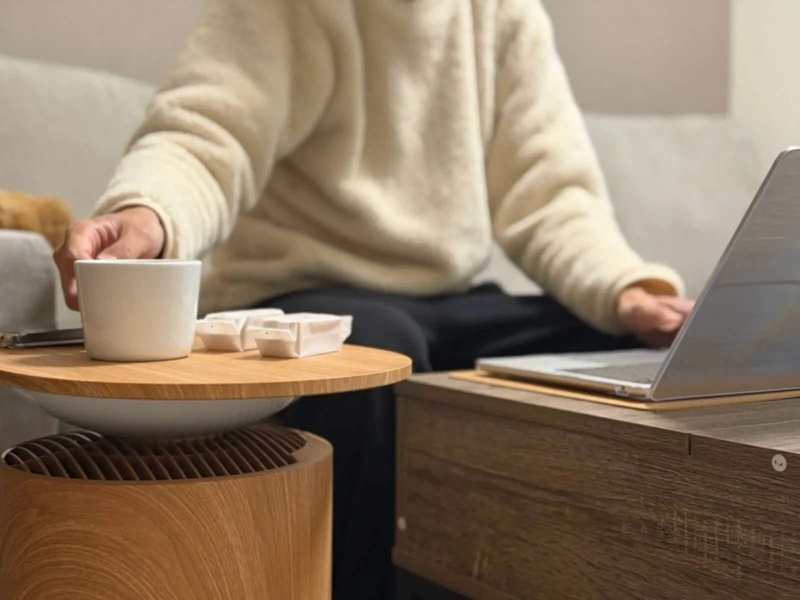 SwitchBot空気清浄機Table(ナチュラル)レビュー｜家具と家電が融合した