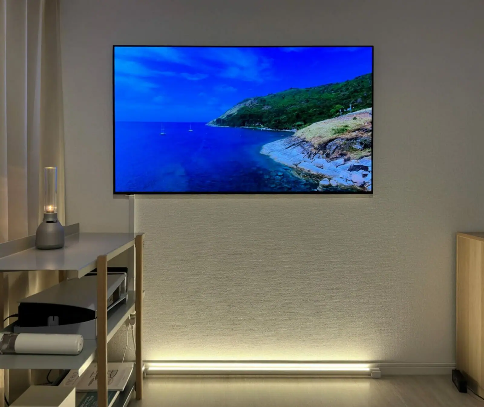 ウォールフィットテレビ LW1 レビュー｜壁掛けテレビの新たな選択肢