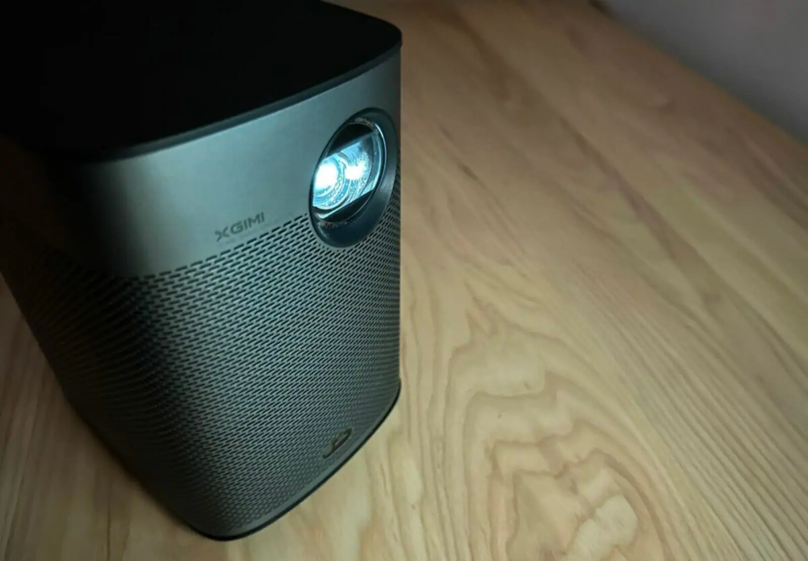 XGIMI Halo+ レビュー｜モバイルプロジェクターでも最高峰の性能！映像