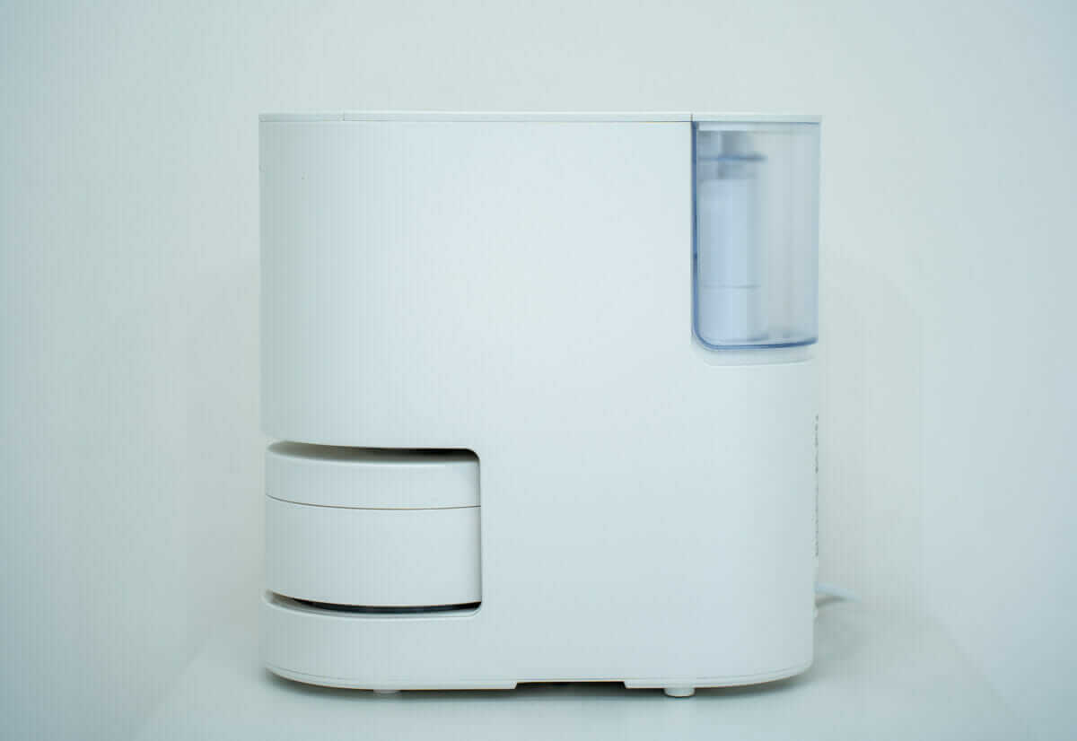 横向きともにスタイリッシュなデザインです。