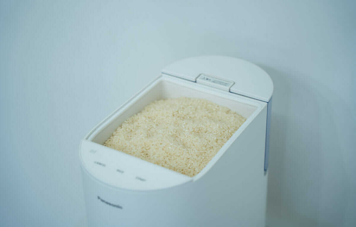 米を投入した様子