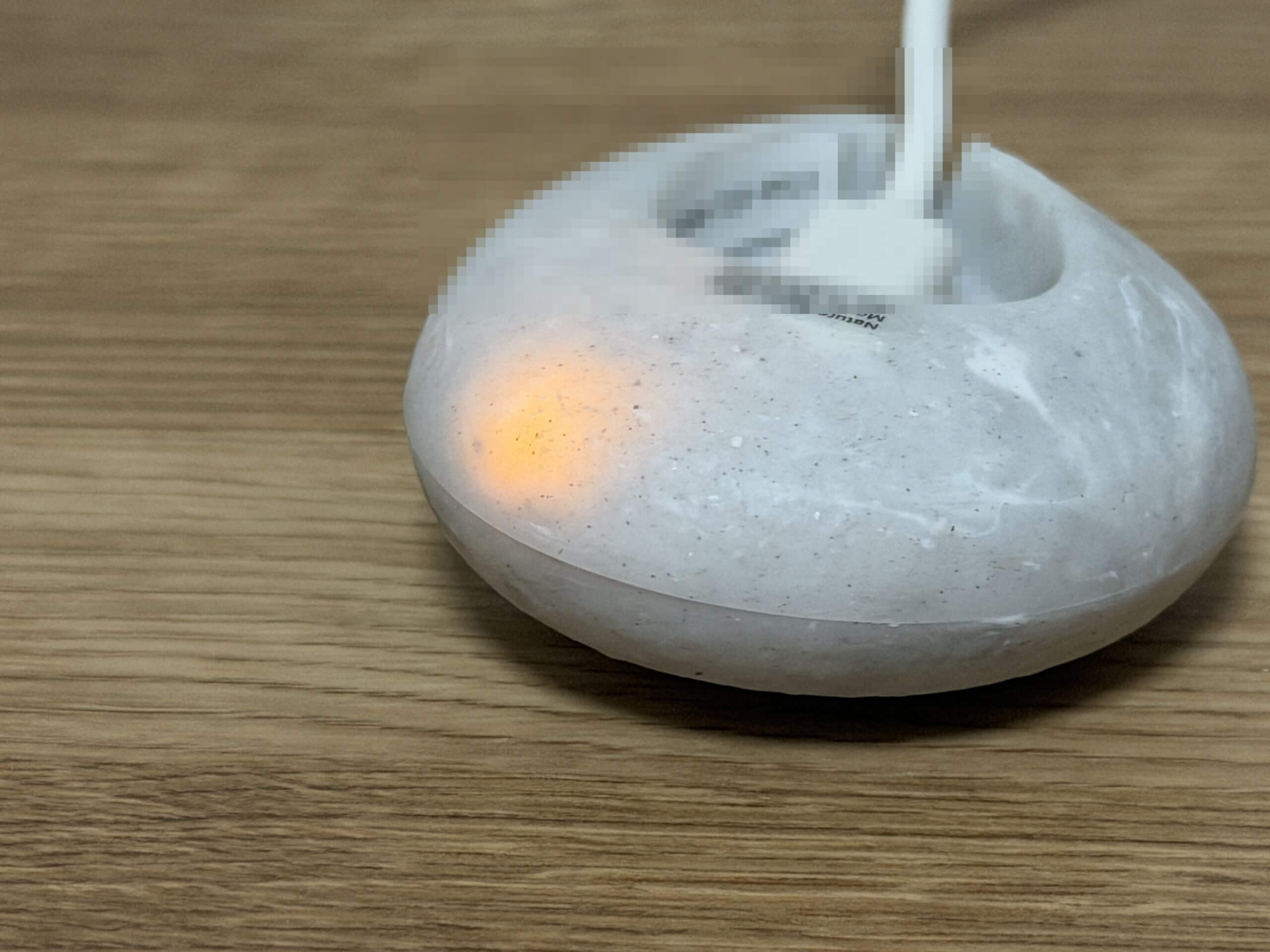 実際に黄色く点滅するLapis本体