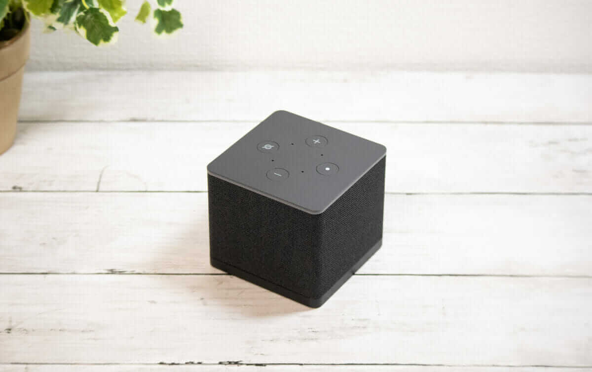 Fire TV Cube上部の操作ボタン