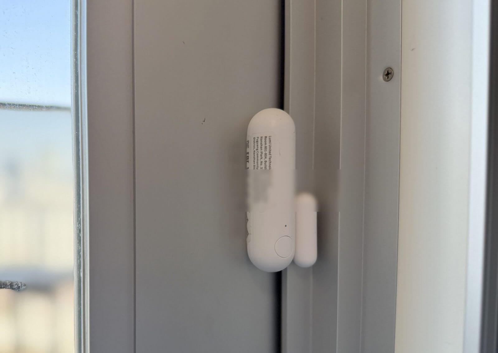 08_本体側面のMatterロゴ