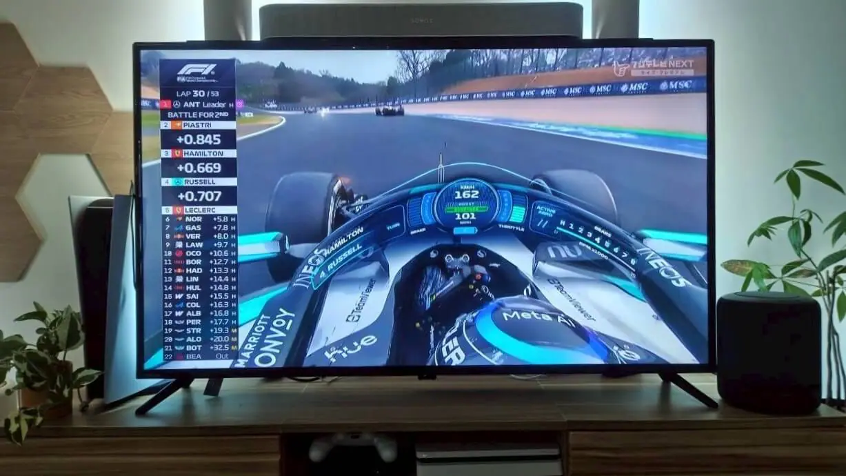 次世代スマートホームでF1の熱狂を再現！｜Philips Hue Play HDMI Sync