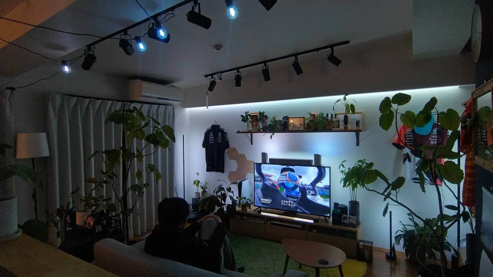 次世代スマートホームでF1の熱狂を再現！｜Philips Hue Play HDMI Sync
