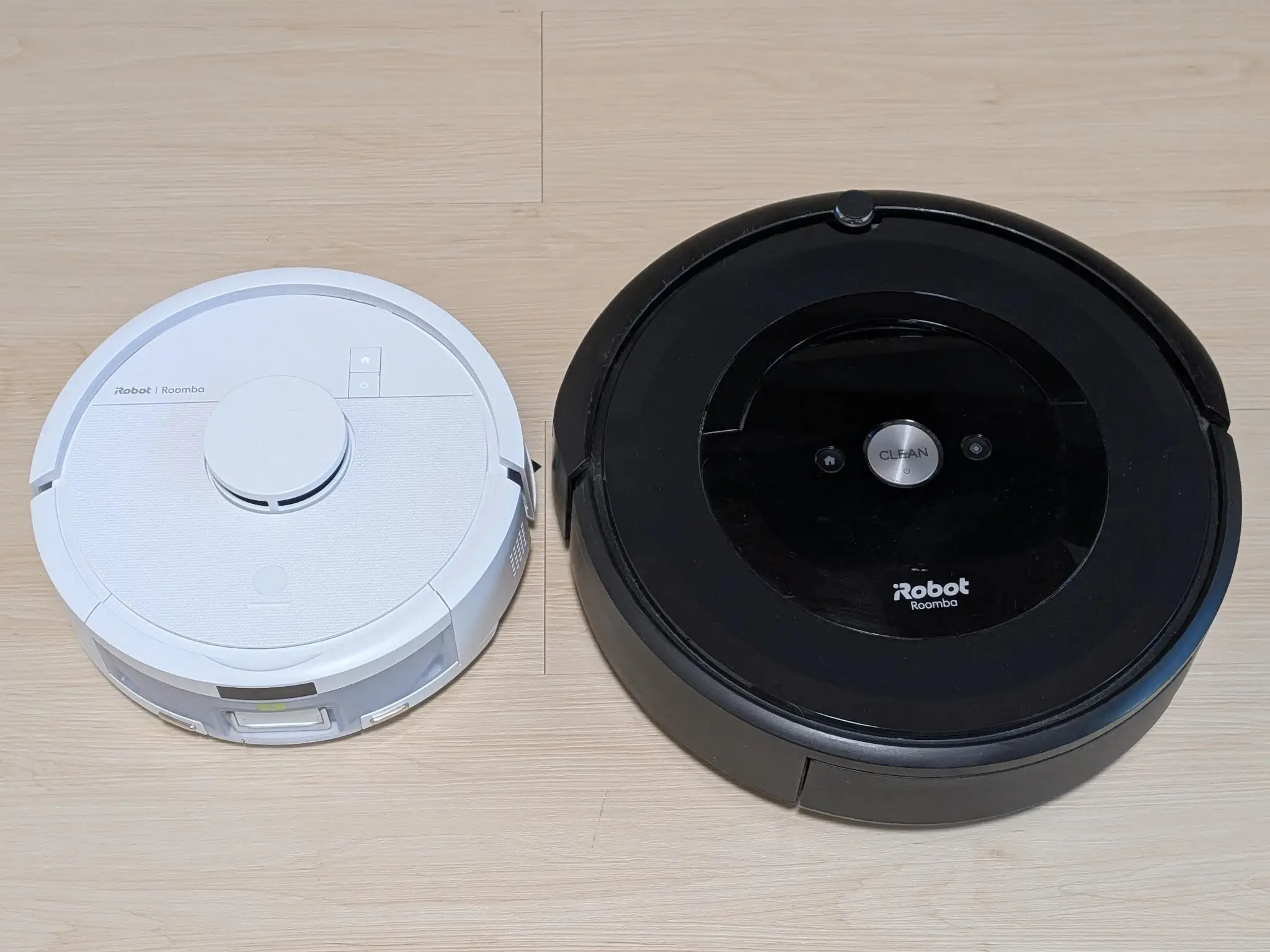 Roomba Miniと通常サイズのロボット掃除機の比較