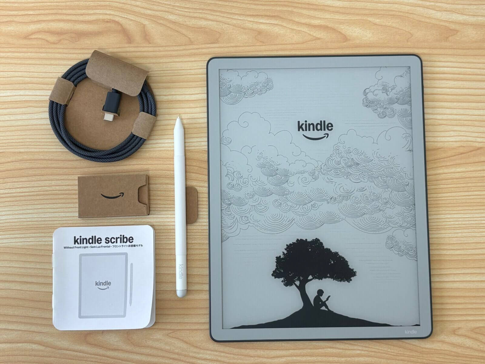 Kindle Scribeフロントライト非搭載モデル同梱品一式