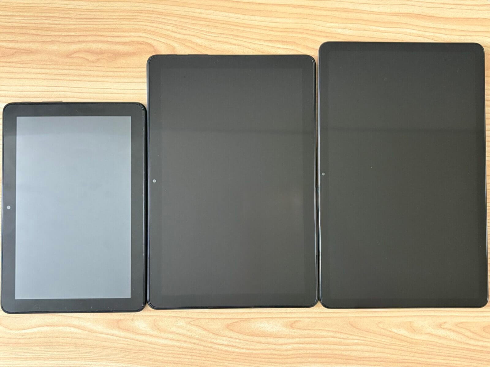 Amazon Fire HD 8（左）、Amazon Fire HD 10（中）、Amazon Fire max 11（右）