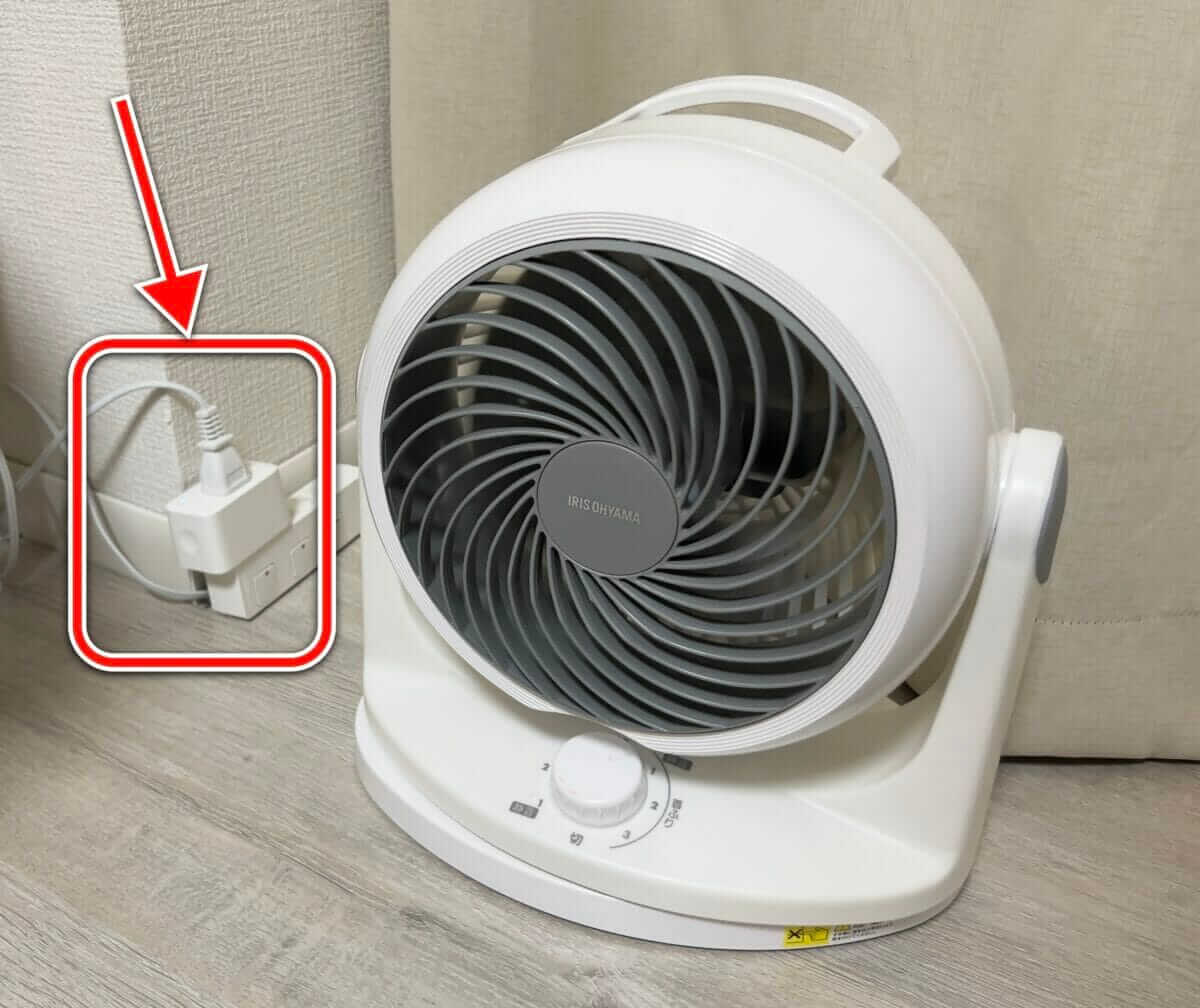 サーキュレーターにSwitchBotプラグミニを接続した設置例