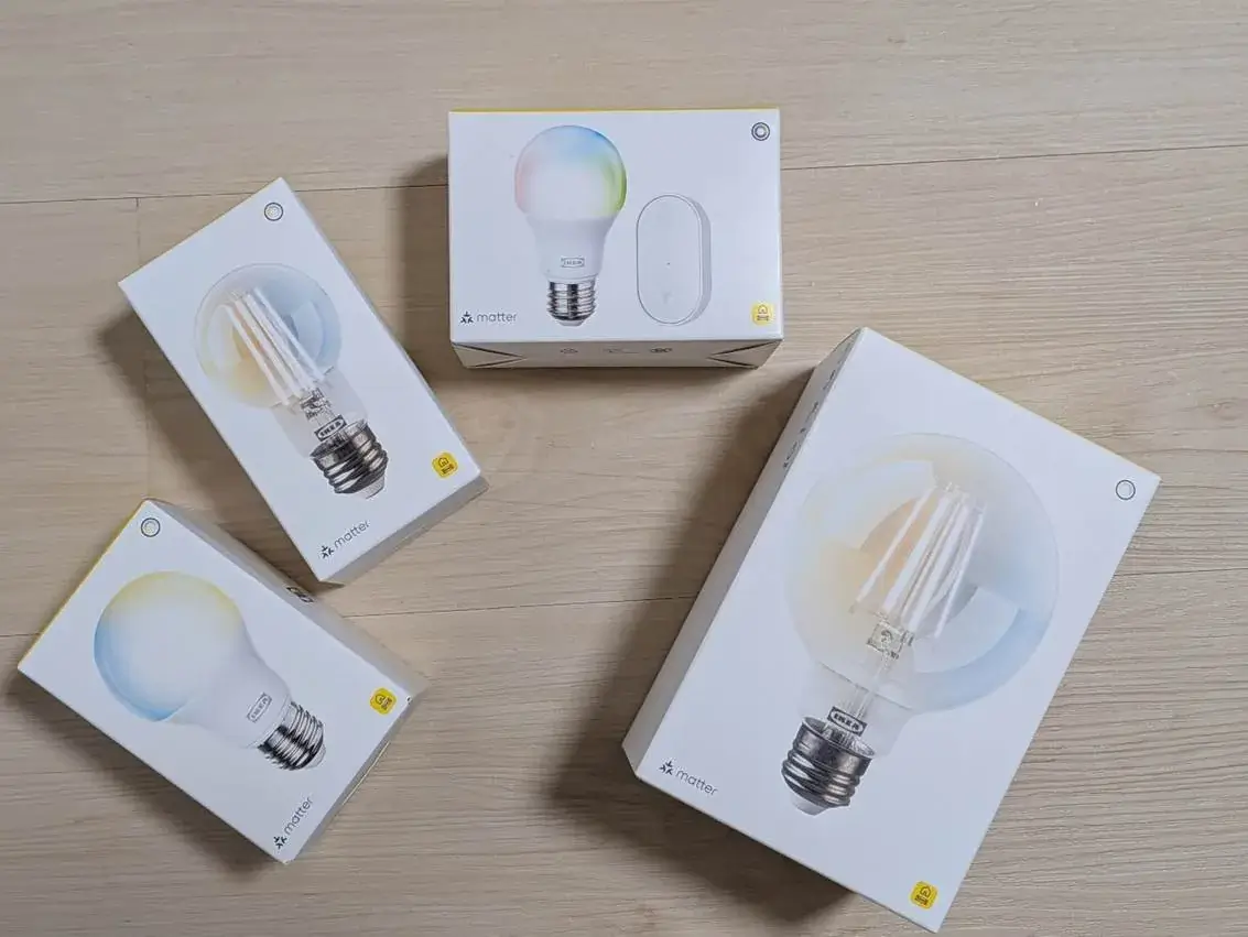 透明の電球はレトロな照明器具との相性もよさそう