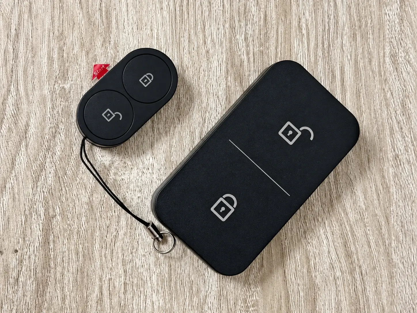 左上がリモートnano、右下がリモート