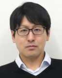平松 俊樹 氏